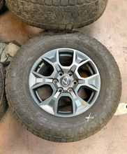 Load image into Gallery viewer, Set of Used Overtrail+ '24-'26 Lexus GX550 Wheels 265/70R18 Toyo All Terrain LT