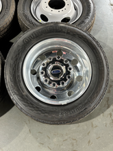 Load image into Gallery viewer, Set of 6 OEM Alcoa 19.5" '05-'26 Ford F450 F550 Aluminum Wheels 225/70R19.5 HSR5