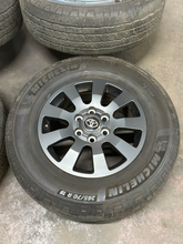 Load image into Gallery viewer, OEM 18" '24-'26 Toyota Land Cruiser OEM Used Wheels 265/70R18 Michelin Tires LT