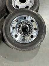 Load image into Gallery viewer, Set of 6 OEM Alcoa 19.5" '05-'26 Ford F450 F550 Aluminum Wheels 225/70R19.5 HSR5