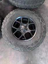Load image into Gallery viewer, OEM '07-'26 Jeep Wrangler 17" Black Used Rims 285/70R17 BFGoodrich AT Tires LT