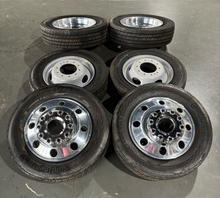 Load image into Gallery viewer, Set of 6 OEM Alcoa 19.5" '05-'26 Ford F450 F550 Aluminum Wheels 225/70R19.5 HSR5