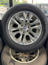 Load image into Gallery viewer, Set of Used OEM Polished '00-'25 GMC Sierra 1500 5917 Rims 275/60R20 Continental