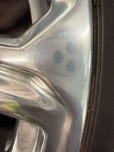 Load image into Gallery viewer, Set of Used Polished 20" '00-'26 GMC Sierra 1500 Wheels 275/60R20 Continental LT
