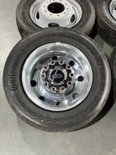 Load image into Gallery viewer, Set of 6 OEM Alcoa 19.5" '05-'26 Ford F450 F550 Aluminum Wheels 225/70R19.5 HSR5