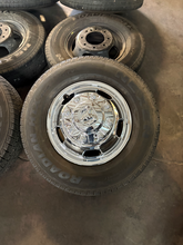 Load image into Gallery viewer, OEM '19-'26 RAM 3500 Dually 17" Used Steel Wheels 235/80R17 Nexen Roadian E LT