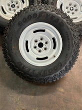Load image into Gallery viewer, Set of 5 Used OEM 17" '21-'25 Ford Bronco White Wheels 315/70R17 Goodyear MT LT