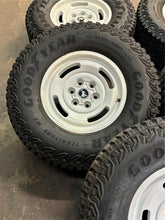 Load image into Gallery viewer, Set of 5 Used OEM 17" '21-'25 Ford Bronco White Wheels 315/70R17 Goodyear MT LT