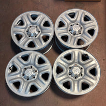 Load image into Gallery viewer, Set of 4 OEM Takeoff 18x7.5 '22-'26 Toyota Tundra Steel Wheels 42601-0C070 75275