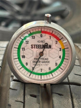 Load image into Gallery viewer, Set of Used '24-'25 Lexus GX550 Luxury+ OEM Wheels Grandtrek 265/50R22 Tires LT