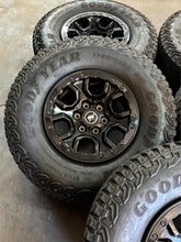 Load image into Gallery viewer, Set of Five Used 17" Gloss Black '21-'25 Ford Bronco Rims 315/70R17 Goodyear LT