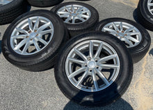 Load image into Gallery viewer, Set of Used OEM '14-'23 Land Rover Ranger Rover Sport 19" Rims 235/65R19 Pirelli