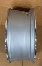 Load image into Gallery viewer, Set of OEM GM '99-'18 GMC Sierra 1500 Yukon 22 Inch Chrome Brand New Wheels 4741
