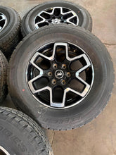 Load image into Gallery viewer, Set of 5 New Takeoff 18" 21-'26 Ford Bronco Wheels on 255/70R18 Bridgestone LT