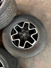 Load image into Gallery viewer, Set of 5 New Takeoff 18" 21-'26 Ford Bronco Wheels on 255/70R18 Bridgestone LT