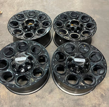 Load image into Gallery viewer, Set of 4 OEM Takeoff 20" '05-'25 Ford F-250 F-350 Black Wheels & Lug Nuts 10484