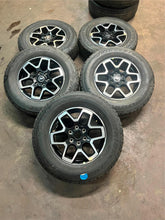 Load image into Gallery viewer, Set of 5 OE Used 18" '21-'24 Ford Bronco Rims on 255/70R18 Bridgestone Tires LT