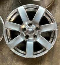 Load image into Gallery viewer, Set of Four Used '07-'25 Jeep Wrangler & Gladiator 18" Polished OEM Wheels 9115