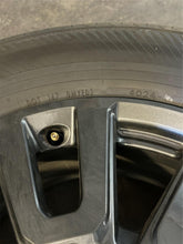 Load image into Gallery viewer, Set of 4 Used '22-'25 Tundra Land Cruiser OEM Wheels 245/70R18 Yokohama Tires LT