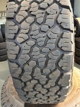 Load image into Gallery viewer, Set of Five Used '21-'25 Ford Bronco 17" Steel Rims 265/70R17 General Grabber AT