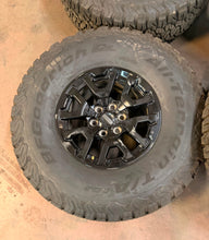Load image into Gallery viewer, Set of 5 Used 17" OEM Ford Bronco Raptor Black Rims 37/12.50R17 BFGoodrich AT LT