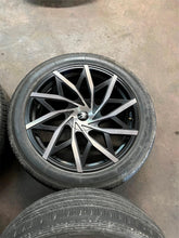 Load image into Gallery viewer, Set of 4 Used MAZZI 372 Big Easy 22x9.5 6x5.5 6x135 Wheels on 285/45R22 Tires LT