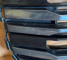 Load image into Gallery viewer, OEM Takeoff '22-'23 GMC Sierra 1500 AT4 ATX GM Grille w/o GMC Logo Free Shipping