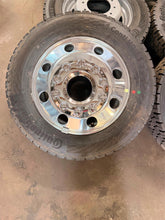 Load image into Gallery viewer, Set of OEM '05-'26 Ford F450 F550 Alcoa 19.5" Wheels 225/70R19.5 Continental G