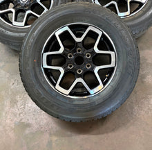 Load image into Gallery viewer, Set of 5 Used 10389 '21-'26 Ford Bronco 18" Black & Milled OEM Rims 255/70R18 LT