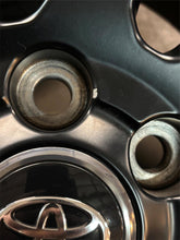 Load image into Gallery viewer, Set of 4 OEM Used '24-'26 Toyota Land Cruiser Wheels 265/70R18 Michelin Tires LT