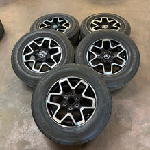 Load image into Gallery viewer, Set of 5 Used 10389 '21-'26 Ford Bronco 18" Black & Milled OEM Rims 255/70R18 LT
