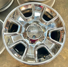 Load image into Gallery viewer, Set of 4 OEM Takeoff '00-'18 GMC Sierra Yukon XL 18" Chrome Rims 5648 Free Ship