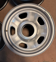 Load image into Gallery viewer, Set of 4 OEM Takeoff '05-'26 Ford F-250 F-350 18" Steel Wheels 3842 Ships Free
