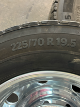 Load image into Gallery viewer, Set of x6 Used OEM '05-'26 ALCOA Ford F450 F550 Wheels on 225/70R19.5 Tires LT
