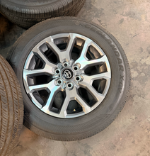 Load image into Gallery viewer, Set of OEM Takeoff '22-'26 Toyota Tundra Grey Machined Rims 265/60R20 Tires LT
