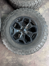 Load image into Gallery viewer, OEM '20-'26 Jeep Gladiator Wrangler 17" Used Wheels 255/75R17 BFGoodrich M/T LT
