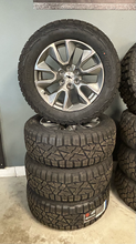 Load image into Gallery viewer, OE '00-'26 Chevrolet Silverado 1500 RST Rims 275/60R20 Hercules RT Offroad Tires
