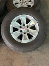 Load image into Gallery viewer, Set of 4 Used &#39;00-&#39;25 GMC Sierra 1500 OEM 5908 Wheels 255/70R17 General Tires LT
