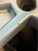 Load image into Gallery viewer, Set of 4 Used &#39;00-&#39;25 GMC Sierra 1500 OEM 5908 Wheels 255/70R17 General Tires LT
