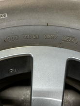 Load image into Gallery viewer, OEM 18" '24-'26 Toyota Land Cruiser OEM Used Wheels 265/70R18 Michelin Tires LT
