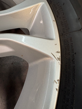 Load image into Gallery viewer, Set of 4 Used OEM 18" Silver '18-'21 BMW X3 Wheels on 225/60R18 Bridgestone H/P
