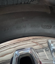 Load image into Gallery viewer, OEM '11-'26 Chevrolet Silverado 2500 Chrome 18" Used Rims 265/70R18 Michelin LT
