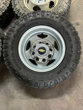 Load image into Gallery viewer, OEM '11-'26 Chevrolet Silverado 3500 DRW 17" Wheels 235/80R17 Mismatch Tires LT
