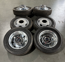 Load image into Gallery viewer, Set of 6 OEM Alcoa 19.5" '05-'26 Ford F450 F550 Aluminum Wheels 225/70R19.5 HSR5
