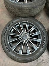Load image into Gallery viewer, 22" '24-'26 Lexus GX550 Premuim+ OEM Used Wheels on 265/50R22 Dunlop Tires LT
