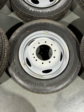 Load image into Gallery viewer, Set of 6 OEM Alcoa 19.5" '05-'26 Ford F450 F550 Aluminum Wheels 225/70R19.5 HSR5

