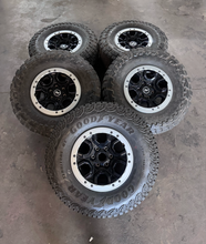 Load image into Gallery viewer, OEM '21-'26 Ford Bronco Sasquatch 17" Used Wheels 35/12.50R17 Toyo MT Tires LT

