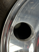 Load image into Gallery viewer, Set of 6 OEM Alcoa 19.5" '05-'26 Ford F450 F550 Aluminum Wheels 225/70R19.5 HSR5
