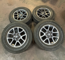 Load image into Gallery viewer, OEM '19-'26 Jeep Gladiator Wrangler 18" Used Wheels 255/70R18 Mismatch Tires LT
