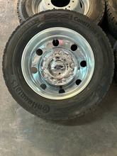 Load image into Gallery viewer, Set of x6 Used OEM '05-'26 ALCOA Ford F450 F550 Wheels on 225/70R19.5 Tires LT
